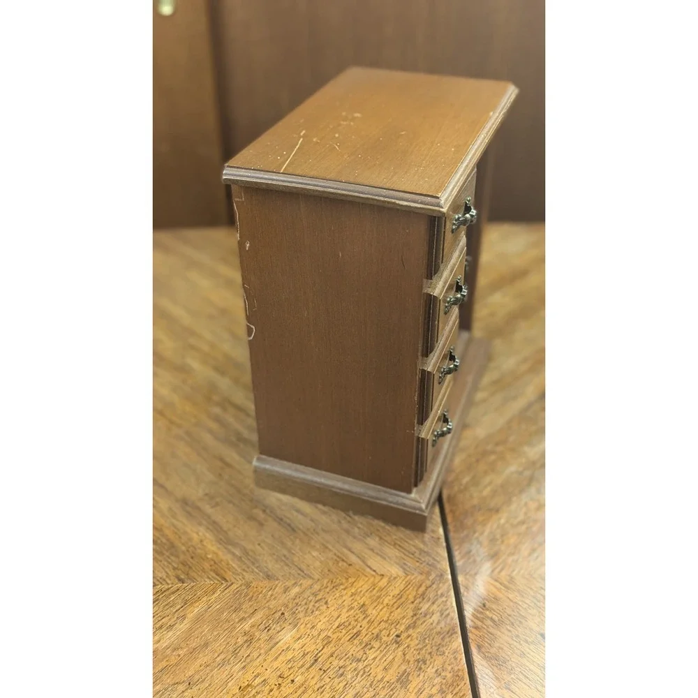 MELE jewelry box vintage